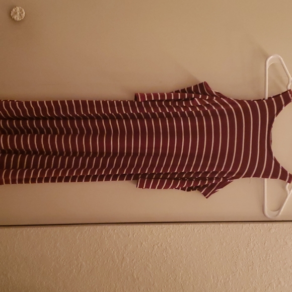 Dress - Picture 3 of 4